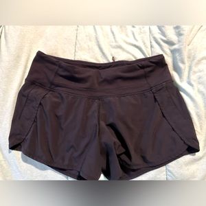 Lululemon Speed Up LR Short 2.5" size 2